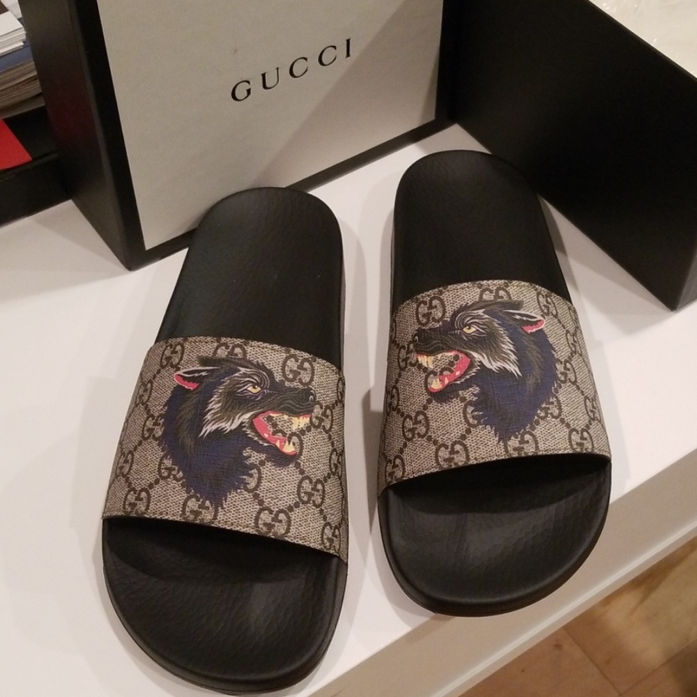 Brand new Gucci wolf Slides